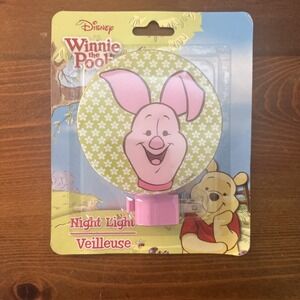 Classic Disney Winnie the Pooh Piglet Night‎ Light w/Rotary Shade Circle